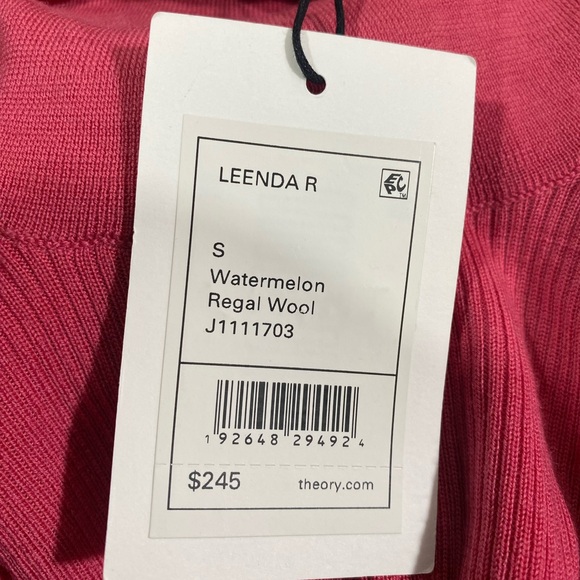 NEW | THEORY Leenda Short-Sleeve Turtleneck in Regal Wool - Picture 7 of 7